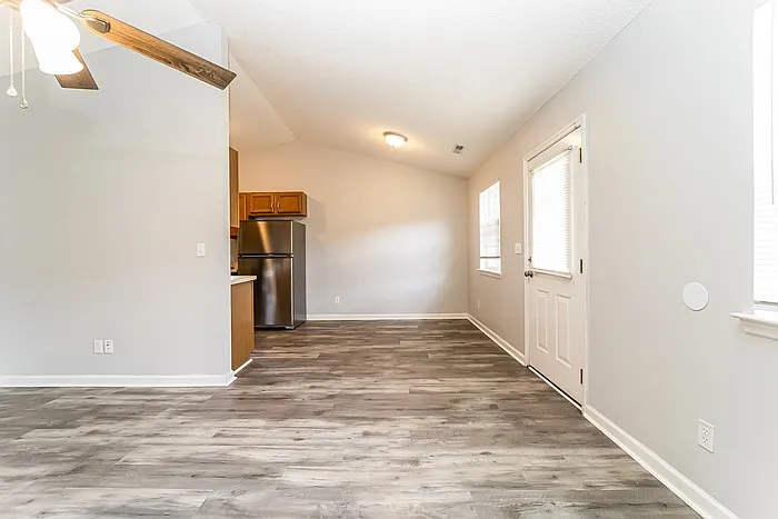 115 Ashdown Dr — Photo 3
