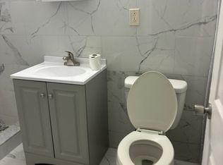 97 Providence St APT 2, Worcester, MA 01604