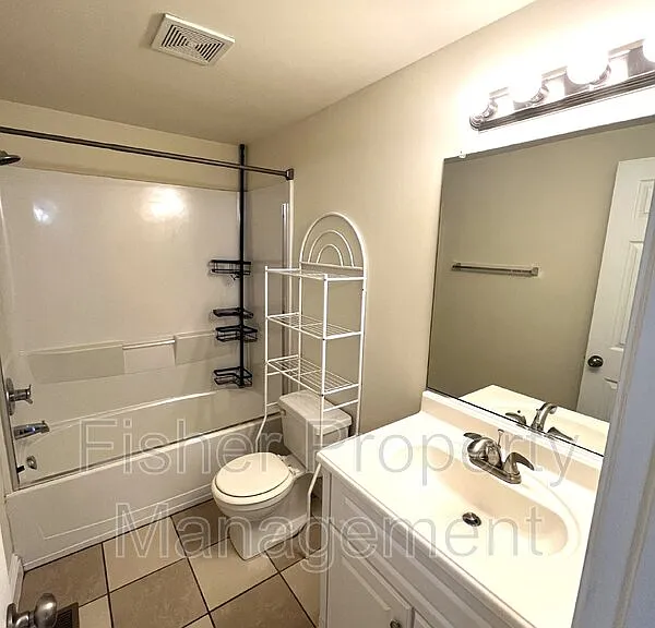 608 Albemarle St — Photo 14