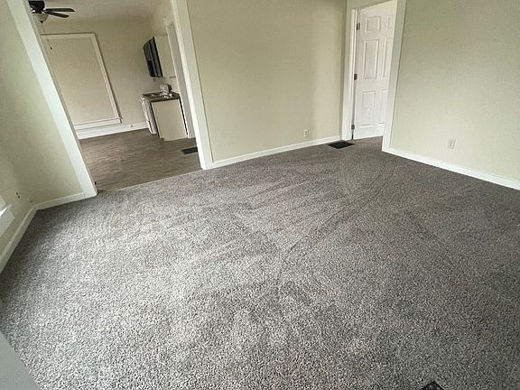 3rd image of 1502 Cedar St