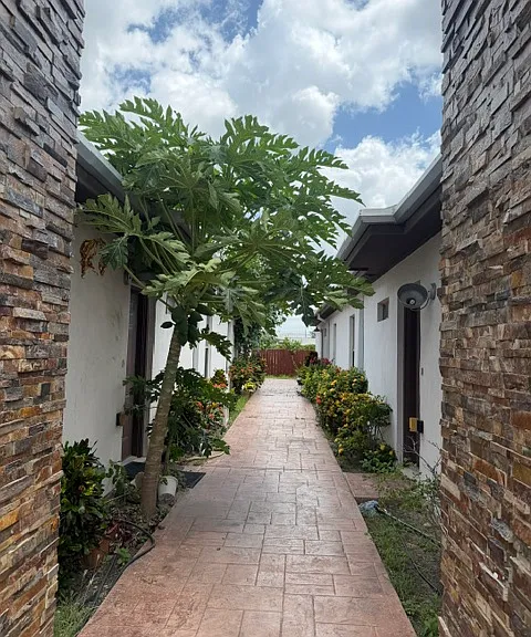 211 Fig Dr #1 — Photo 3