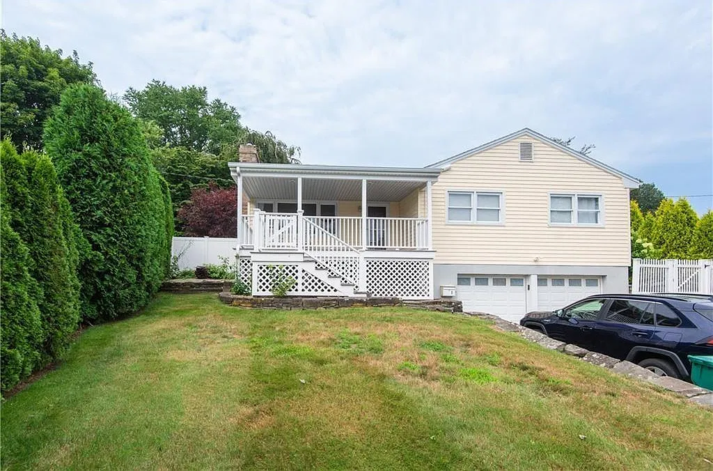 3 bed, 1622 sqft, $8,500 — Photo 2