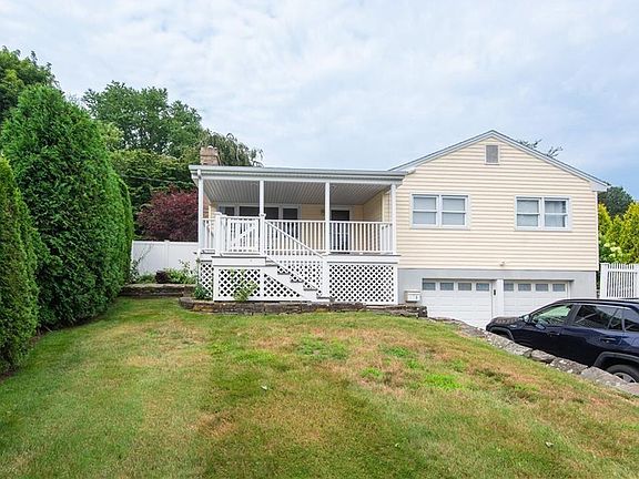 2nd image of 5 Sherri Ln