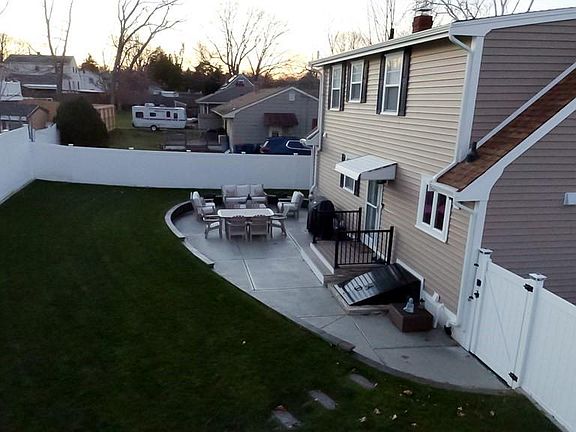 3rd image of 374 Cummington St