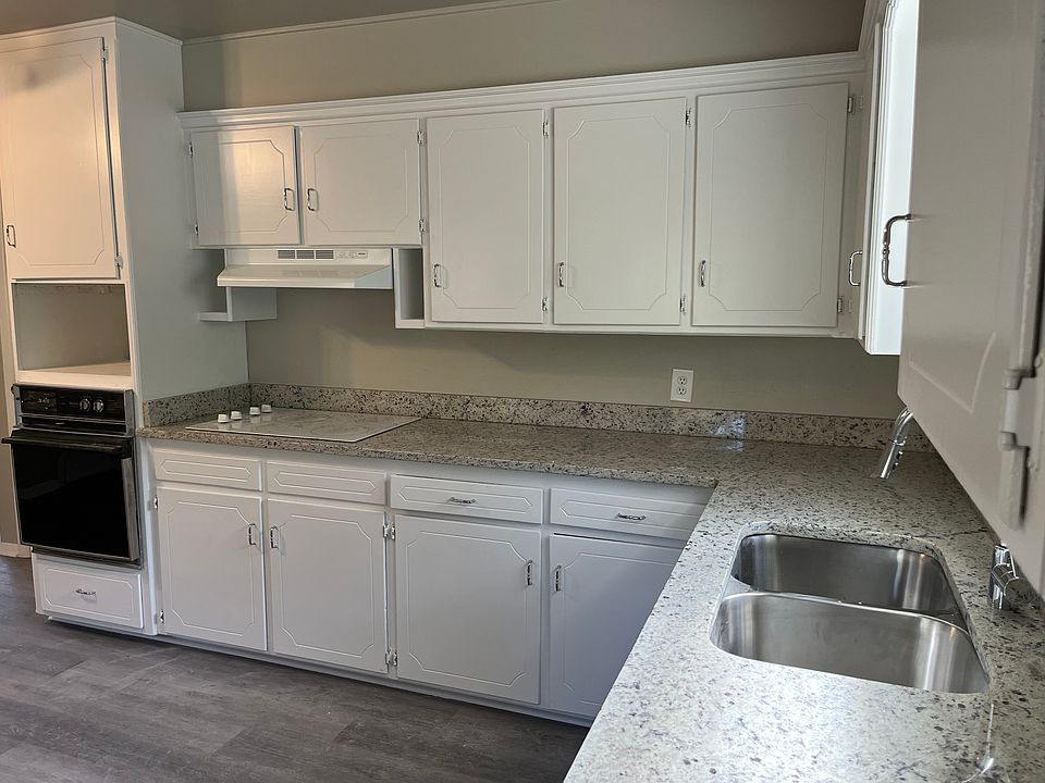 Kitchen with new counter tops!
