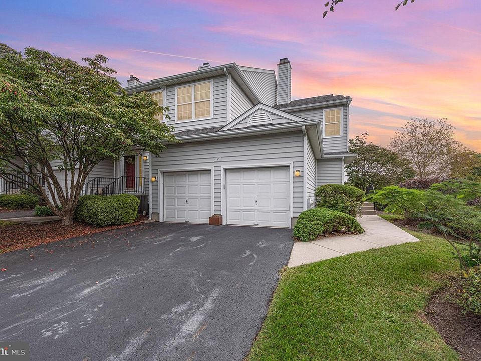 1st image of 7 Victoria Cir