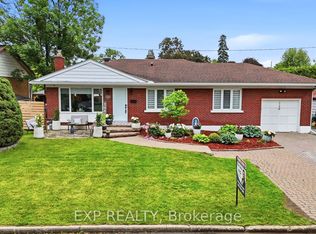 748 Weston Dr, Ottawa, ON K1G 1W2