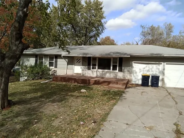 3200 NE 39th St, Kansas City, MO 64117