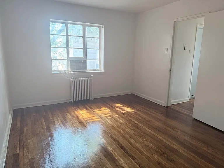 716 Sanford Ave #B — Photo 10