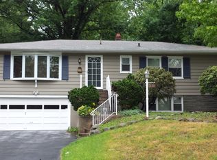 25 Winans Rd, Livingston, NJ 07039
