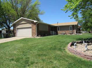3201 Park Lane Dr, Hastings, NE 68901