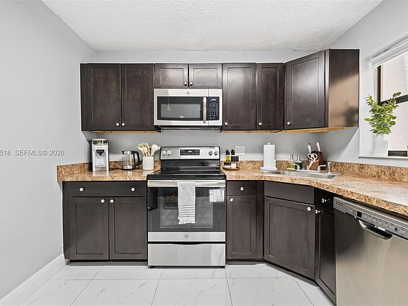 4th image of 4105 Carambola Cir S #2106