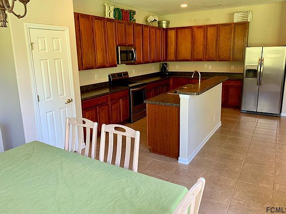 4th image of 52 Rollins Ln