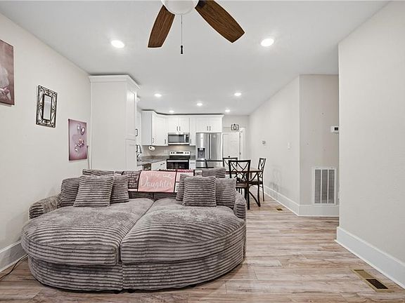 5th image of 907 McKinley Ave