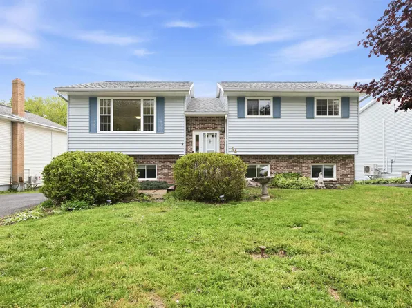 54 Cartier Cres, Lower Sackville, NS B4C 3K7