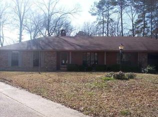 201 Deerwood Ln, Haughton, LA 71037