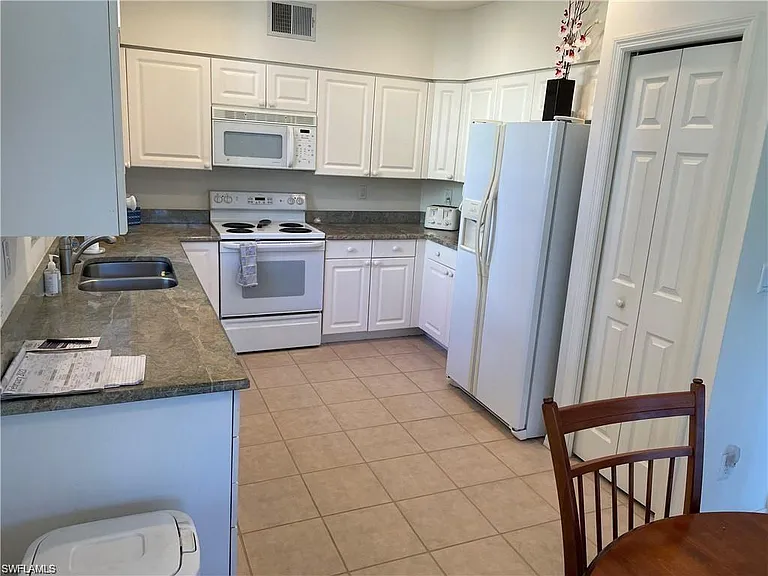 2288 Ashton Oaks Ln #7-103 — Photo 6