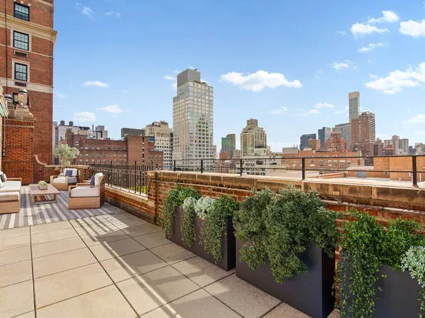 333 East 68th Street image 17 of 20