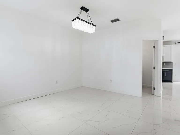 5056 SW 141st Ave — Photo 51