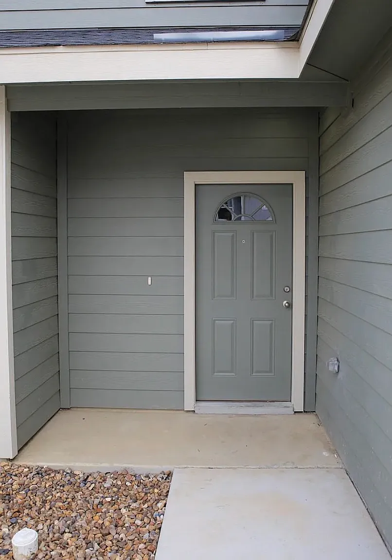 3 bed, 1220 sqft, $1,300 — Photo 4