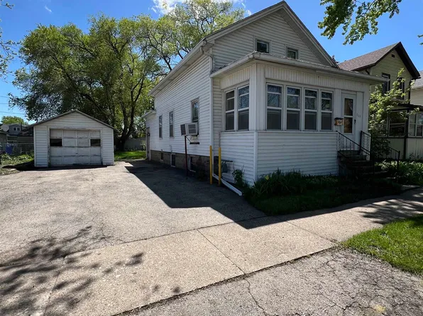 114 W Scott St, Fond Du Lac, WI 54935