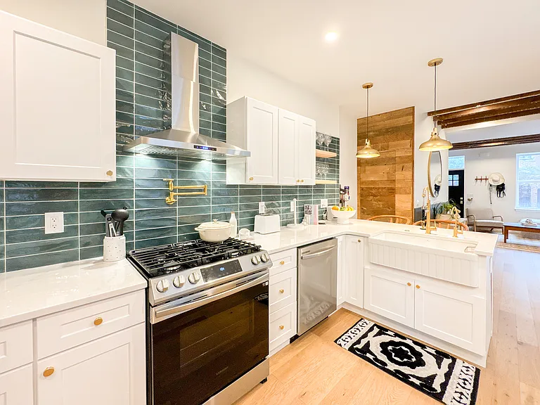 637 Belgrade St — Photo 13