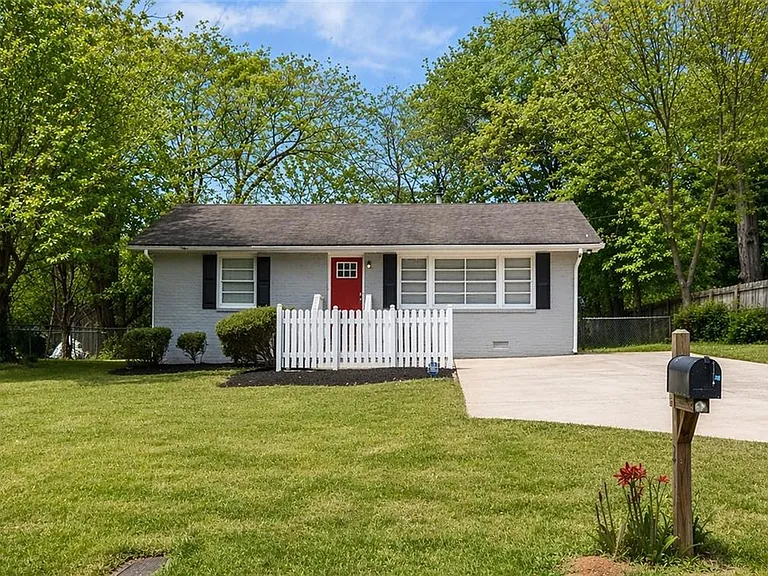 2191 Greystone Way — Photo 1
