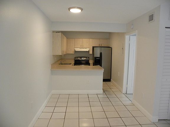 3rd image of 15690 SW 82nd Circle Ln APT 91