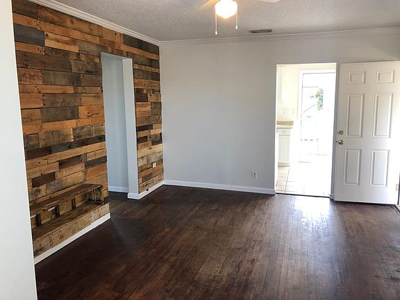 5th image of 920 4th St N APT 3