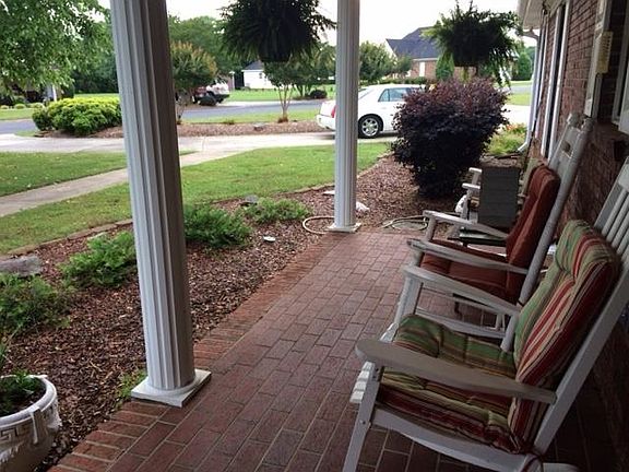 2nd image of 325 Vivians Ct