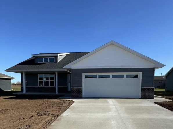 1524 Frontier Rd, Luxemburg, WI 54217