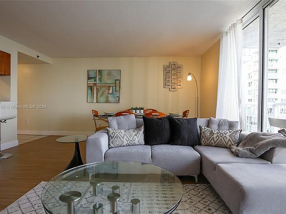 4th image of 1200 Brickell Bay Dr APT 2201