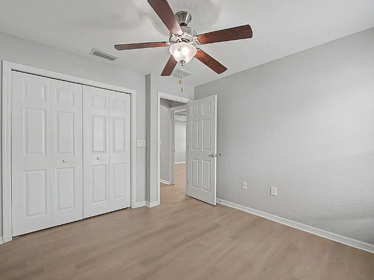 7918 Chestnut View Dr — Photo 17