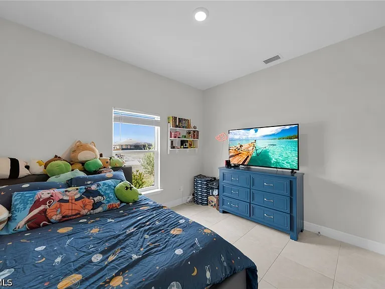 405 NW 10th St — Photo 19