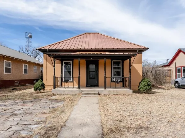518 Keeler Ave, Dalhart, TX 79022