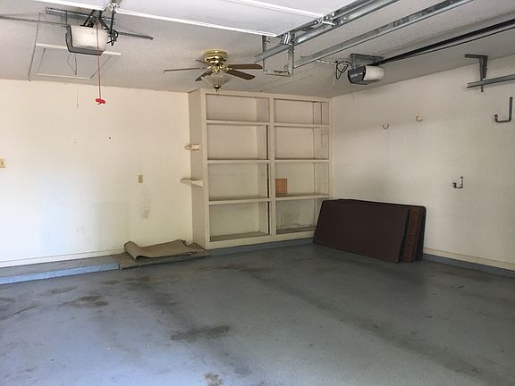 3rd image of 3710 Santa Monica Dr