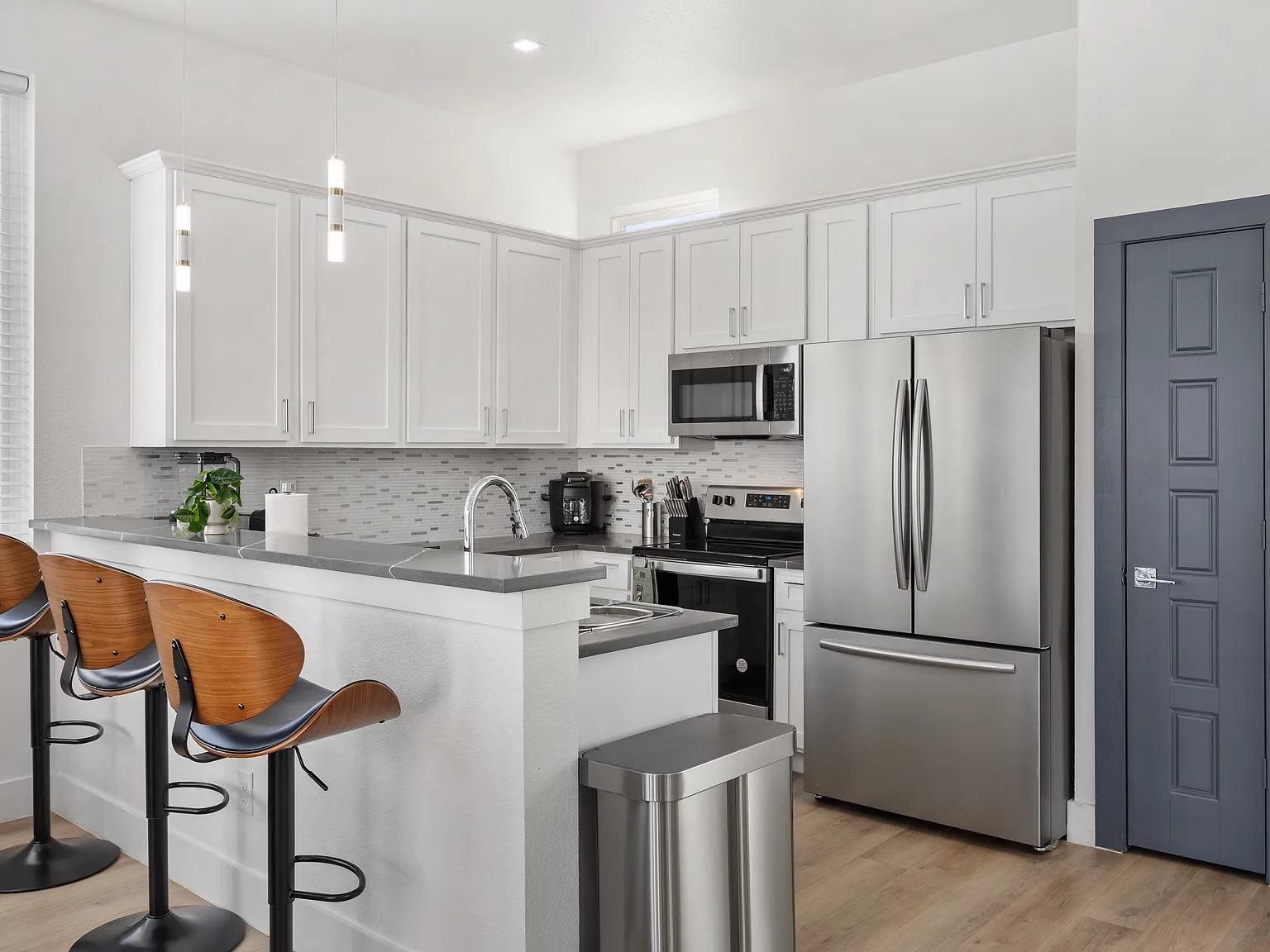 2 bed, 2.5 bath, 1490 sqft, $3,800 — Photo 4