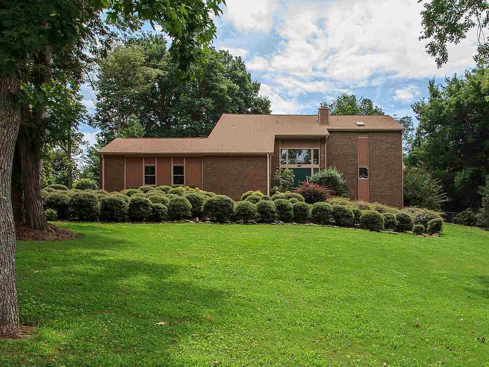 1st image of 115 Rachel Dr