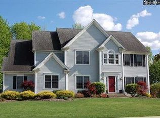 20 Stratford Rd, Hudson, OH 44236