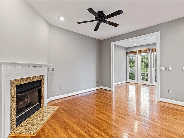 10363 Gershwin Ct — Photo 8