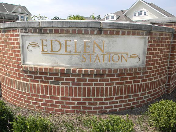 3rd image of 200 Edelen Station Pl APT 401
