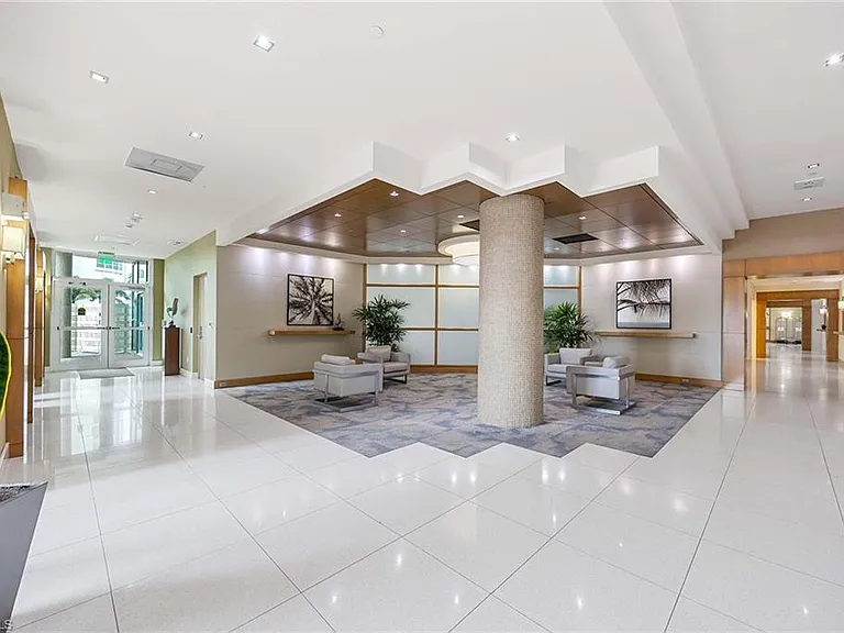 4651 Gulf Shore Blvd N #1106 — Photo 4