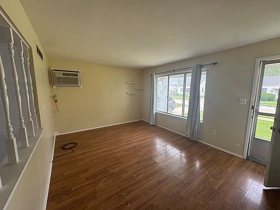 3rd image of 11551 Metter Ave