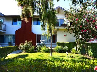 18525 Collins St APT A1, Tarzana, CA 91356