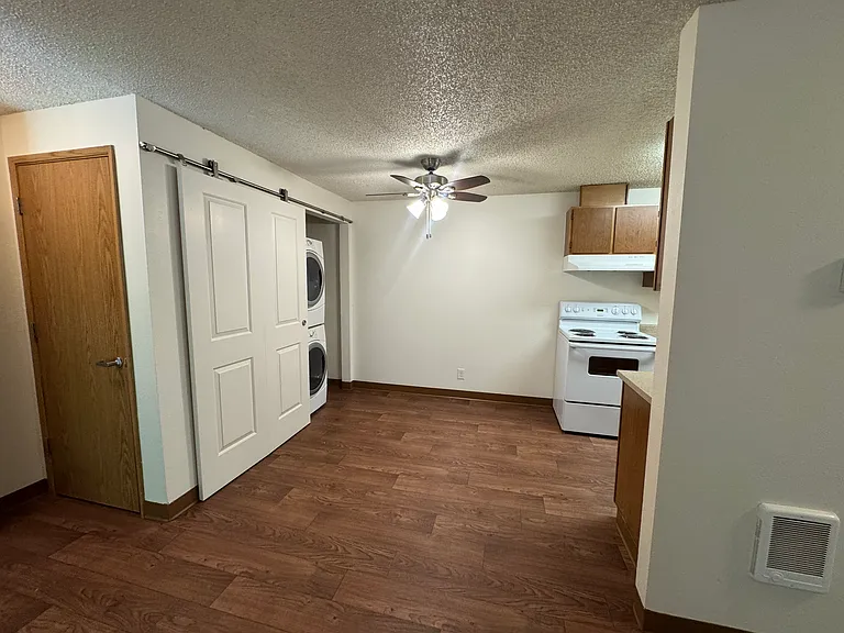 Meridian Village — Photo 40