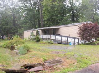 103 Middle Rd, Greentown, PA 18426