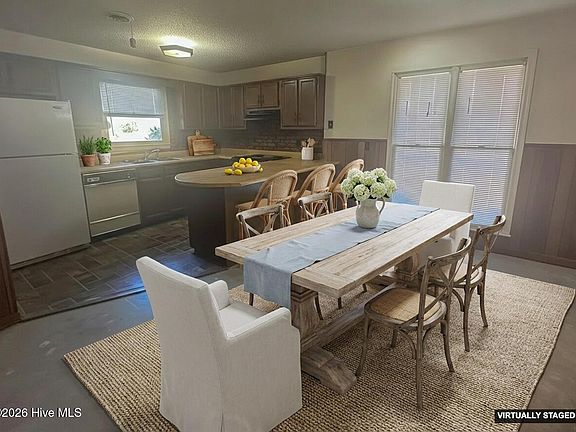 2nd image of 1287 Mount Pleasant Road