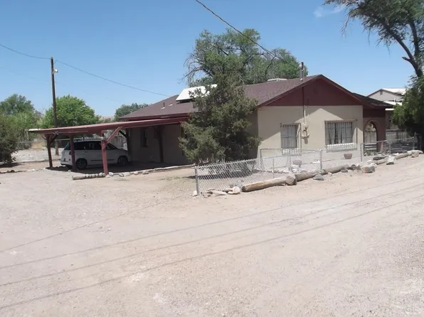 418 Jarales Rd, Belen, NM 87002