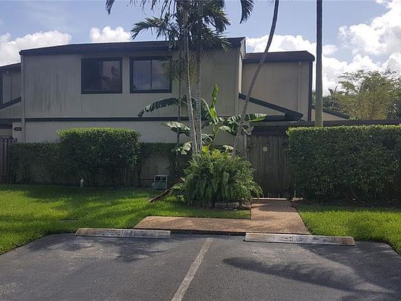 5th image of 720 NW 132nd Ter