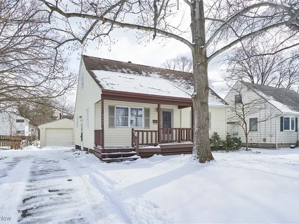 2857 8th St, Cuyahoga Falls, OH 44221